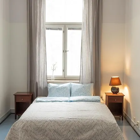 Spacious For Eight In A Good Location アパート *