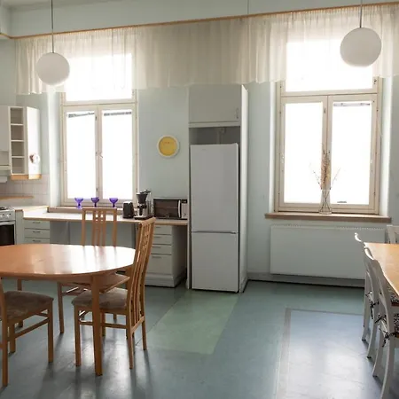 아파트 Spacious For Eight In A Good Location 오울루